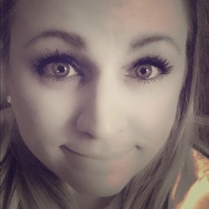 Meet your Posher, Alison